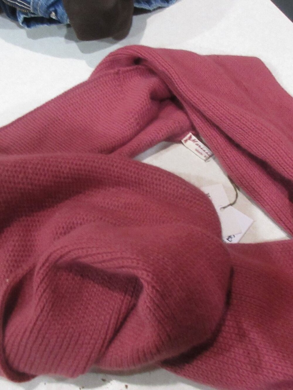 Marissa Thereze nwt handmade England mauve rose infinity scarf